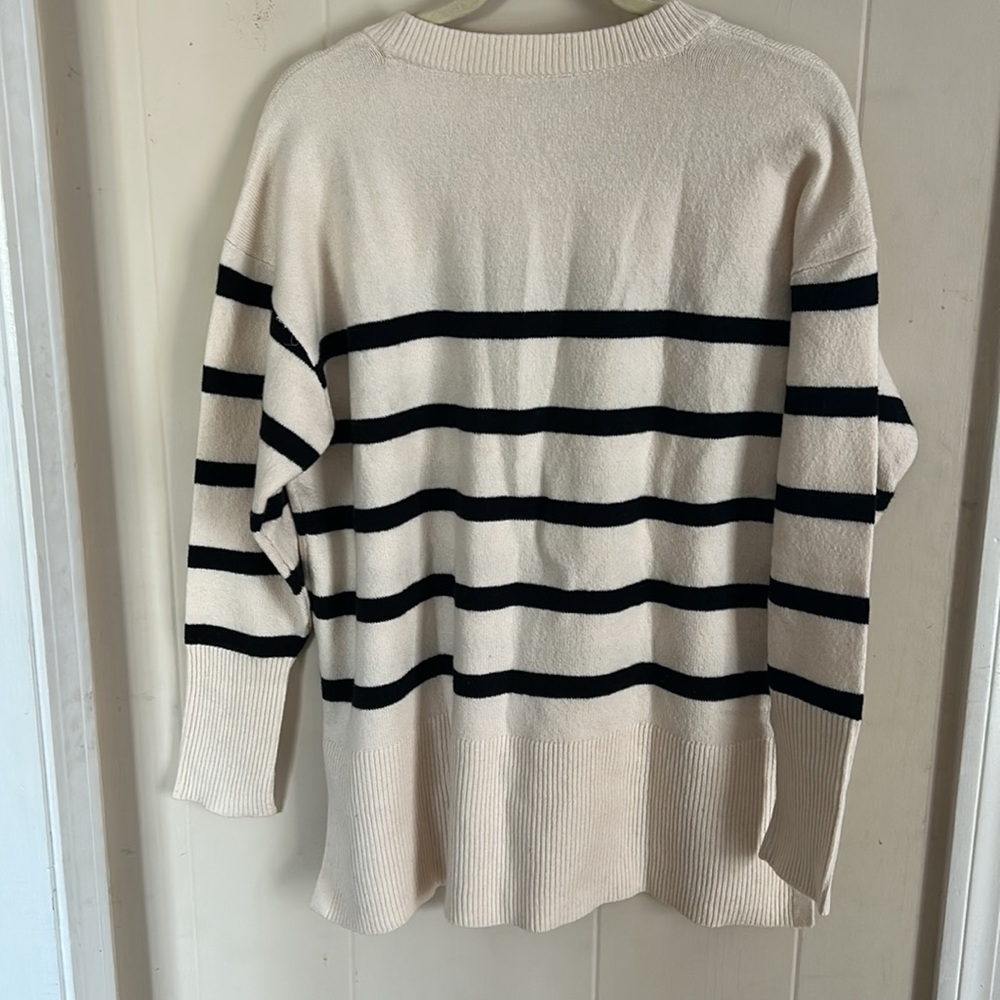 LOFT NWT Women’s Sweater - Picture 4 of 7
